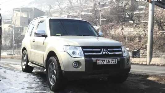 Mitsubishi Pajero, Бензин, 2007