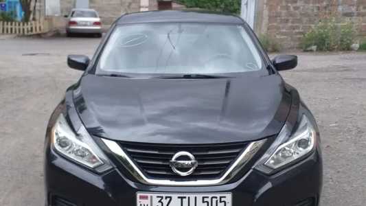 Nissan Altima, Бензин, 2017