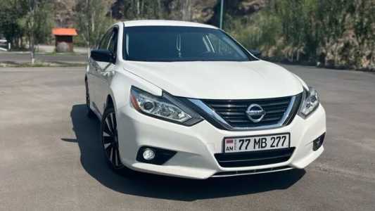 Nissan Altima, Бензин, 2018