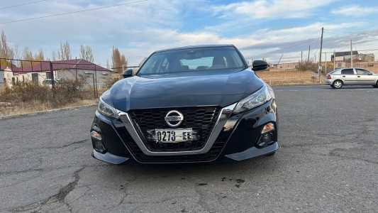 Nissan Altima, Бензин, 2020