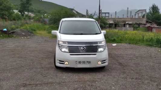 Nissan Elgrand, Бензин, 2003