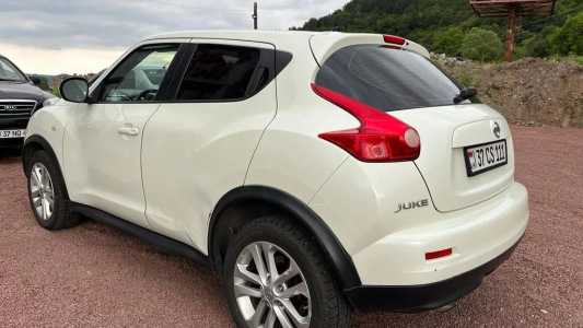 Nissan Juke, Бензин, 2010