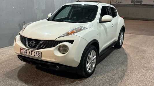 Nissan Juke, Бензин, 2011