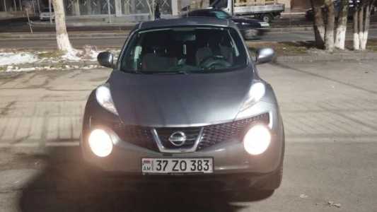 Nissan Juke, Бензин, 2011