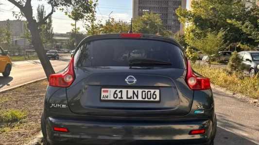 Nissan Juke, Бензин, 2012