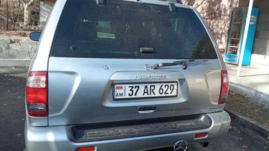 Nissan Pathfinder, Бензин, 2003