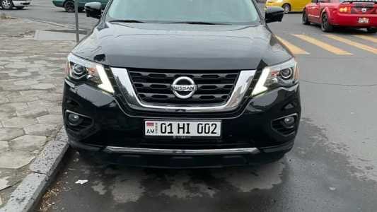 Nissan Pathfinder, Бензин, 2017