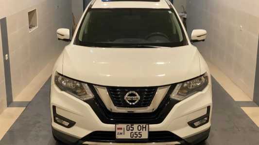 Nissan Rogue, Бензин, 2017