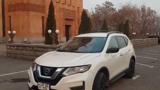 Nissan Rogue, Бензин, 2017