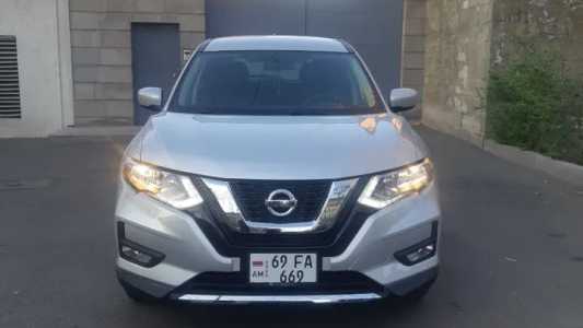 Nissan Rogue, Бензин, 2017