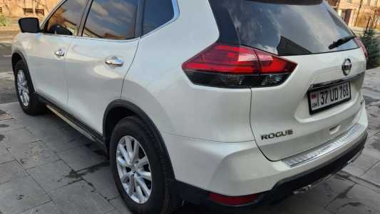 Nissan Rogue, Бензин, 2017