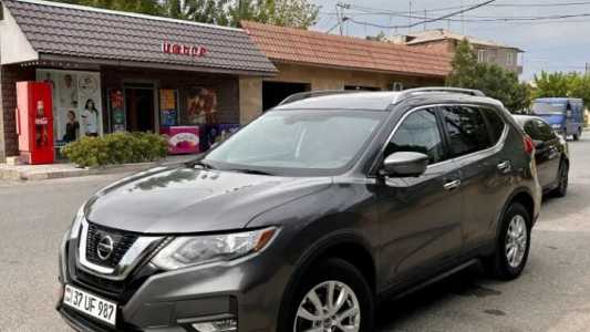 Nissan Rogue, Бензин, 2017