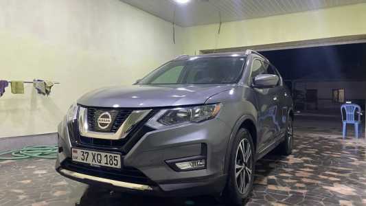 Nissan Rogue, Бензин, 2017