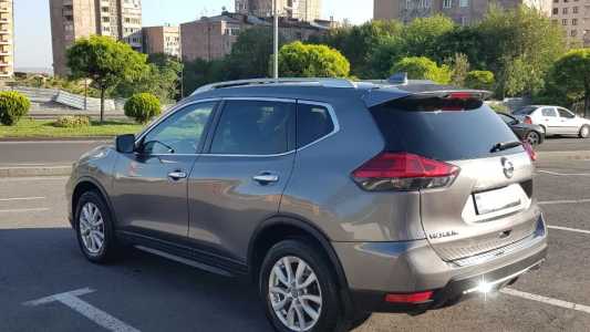 Nissan Rogue, Бензин, 2018