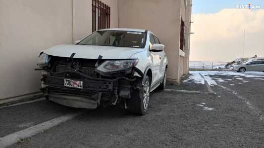 Nissan Rogue, Бензин, 2018