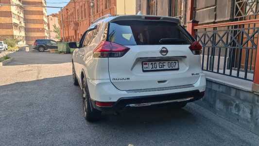 Nissan Rogue, Бензин, 2018