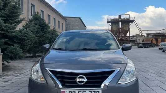 Nissan Versa, Бензин, 2017