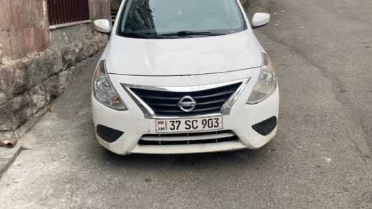 Nissan Versa, Бензин, 2017