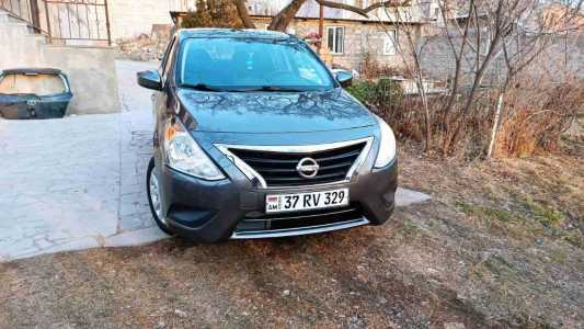 Nissan Versa, Бензин, 2019