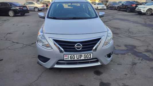 Nissan Versa, Бензин, 2019