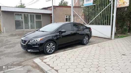 Nissan Versa, Бензин, 2020