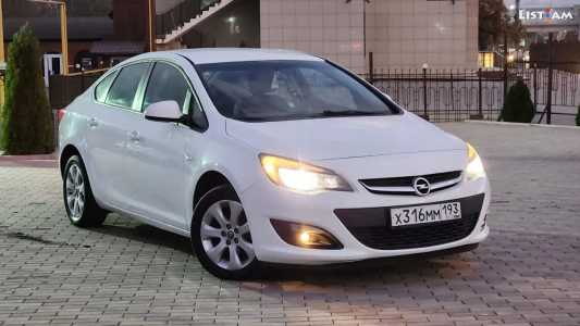 Opel Astra, Бензин, 2014