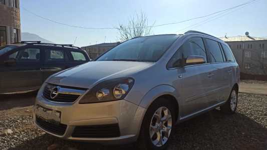 Opel Zafira, Бензин, 2005