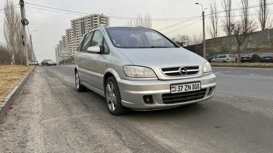 Opel Zafira, Бензин, 2005