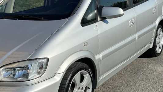 Opel Zafira, Бензин, 2005