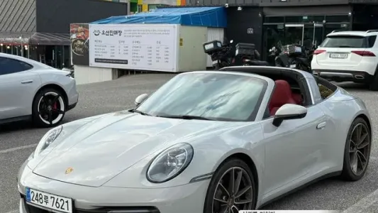 Porsche 911 (992), 2023