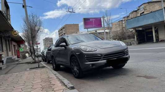 Porsche Cayenne, Бензин, 2010