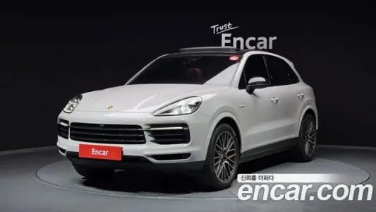 Porsche Cayenne (PO536), 2020