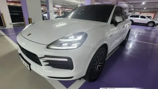 Porsche Cayenne (PO536), 2020