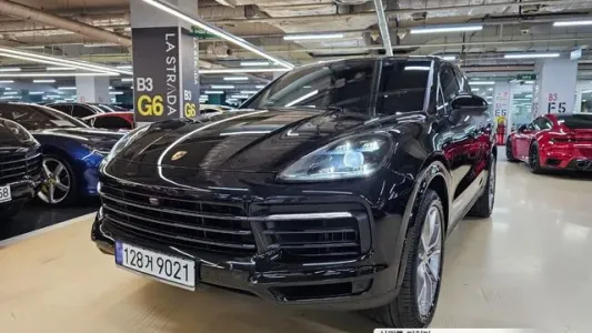 Porsche Cayenne (PO536), 2020