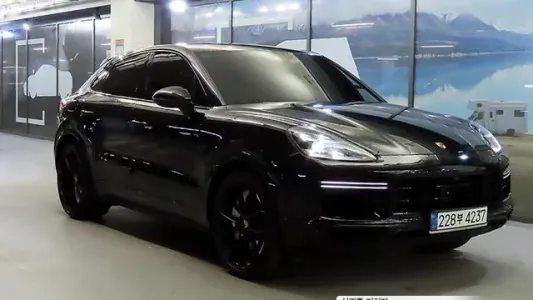 Porsche Cayenne (PO536), 2021