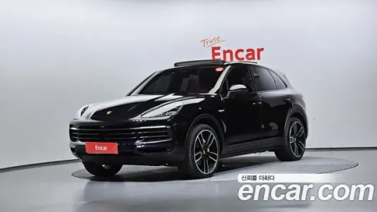 Porsche Cayenne (PO536), 2021