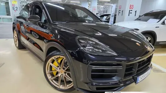 Porsche Cayenne (PO536), 2022