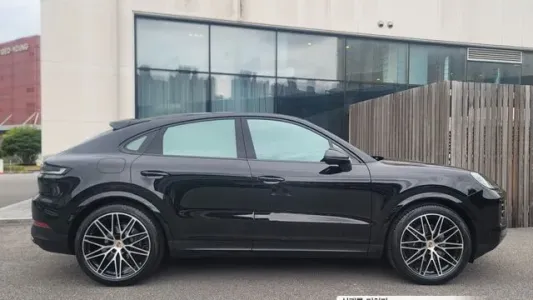 Porsche Cayenne (PO536), 2024