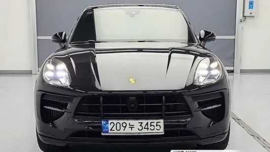 Porsche Macan, 2021