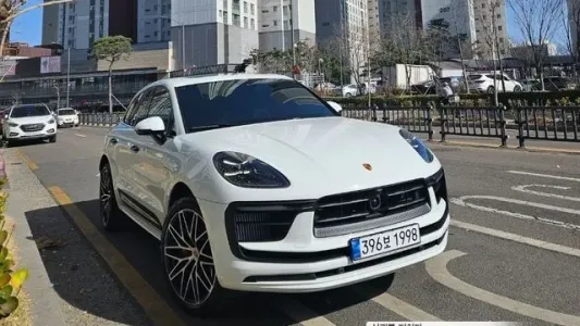 Porsche Macan, 2022