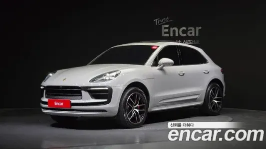 Porsche Macan, 2022