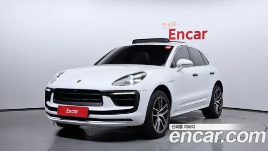 Porsche Macan, 2022