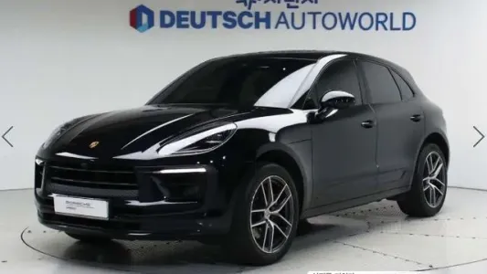 Porsche Macan, 2022