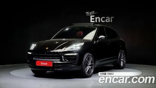 Porsche Macan, 2022