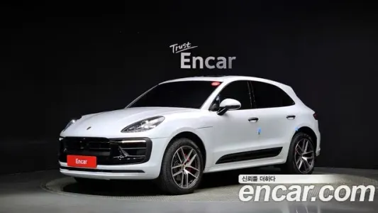 Porsche Macan, 2022