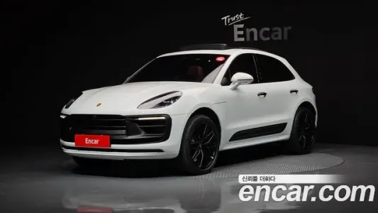 Porsche Macan, 2022