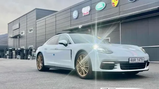 Porsche Panamera (971), 2018