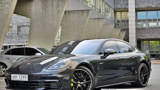 Porsche Panamera (971), 2018