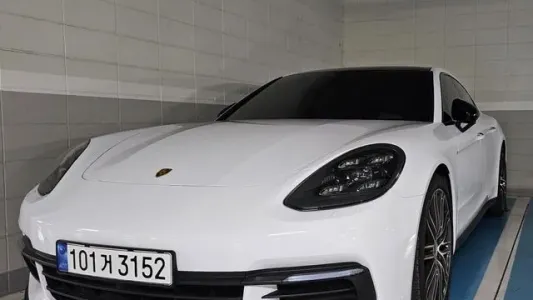 Porsche Panamera (971), 2018