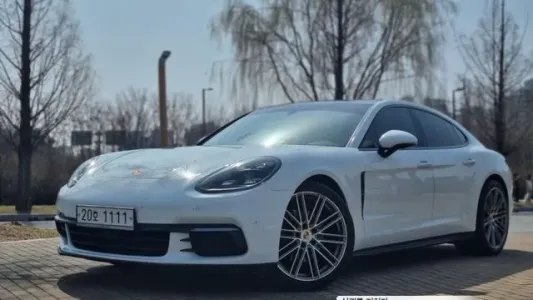 Porsche Panamera (971), 2018